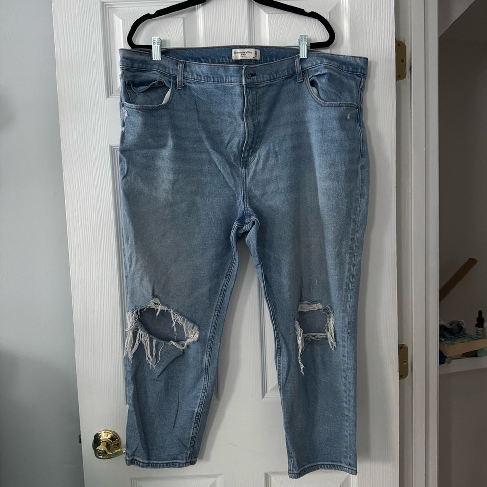 Abercrombie & Fitch The Mom High Rise 22S Distressed Light Blue